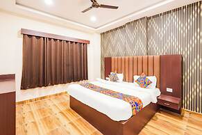 Fabhotel Palm Bliss