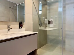 w Compact Loft w Balcony in Santa Barbara