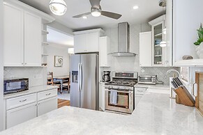 Steps to Short Beach: Ocean-view Apt w/ Deck!