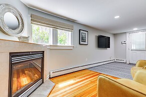 Steps to Short Beach: Ocean-view Apt w/ Deck!
