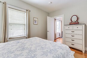 Steps to Short Beach: Ocean-view Apt w/ Deck!