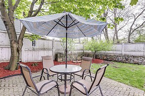Steps to Short Beach: Ocean-view Apt w/ Deck!