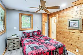 Sauna + Deck: Wooded Cabin on Lake Vermilion!