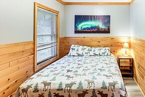 Sauna + Deck: Wooded Cabin on Lake Vermilion!