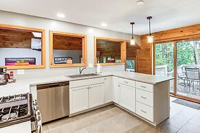 Sauna + Deck: Wooded Cabin on Lake Vermilion!