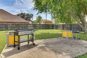 Fenced Yard: Home < 1 Mi to Mayor Pablo Peña Park