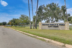 Fenced Yard: Home < 1 Mi to Mayor Pablo Peña Park