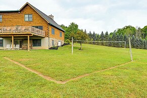 Game Room + Fire Pit: Sprawling Westfield Retreat!