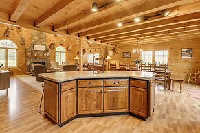 Game Room + Fire Pit: Sprawling Westfield Retreat!