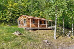 Luxe Cabin Compound 4 Mi to Cameron State Forest!
