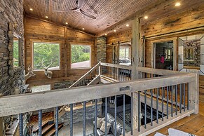 Luxe Cabin Compound 4 Mi to Cameron State Forest!