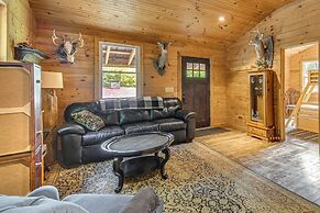 Luxe Cabin Compound 4 Mi to Cameron State Forest!