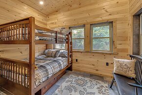 Luxe Cabin Compound 4 Mi to Cameron State Forest!