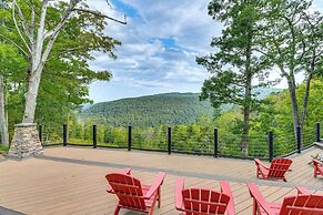 Luxe Cabin Compound 4 Mi to Cameron State Forest!