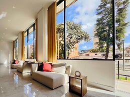 w Chic Loft w Balcony in Santa B Rbara