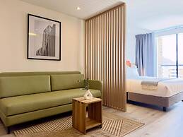 w Chic Loft w Balcony in Santa B Rbara