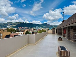 w Chic Loft w Balcony in Santa B Rbara