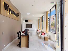 w Chic Loft w Balcony in Santa B Rbara