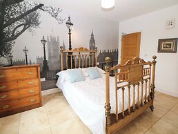 Highgate House