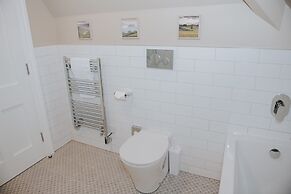 Eastfield Lodge