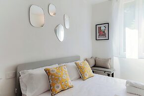 Casa Batèl Suites & Apartments