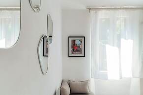 Casa Batèl Suites & Apartments