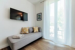 Casa Batèl Suites & Apartments
