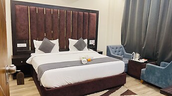 Vantara Premium- Hotel Shreya Galaxy