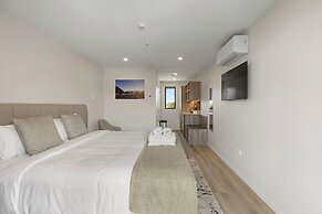 Brookside Motel