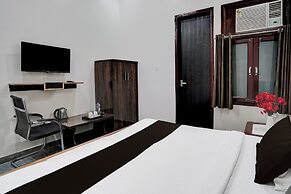 Hotel Nidhivan Dham