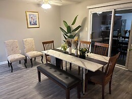 Cozy Hampton townhouse