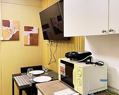 Charm's City Escape at Grace Residences