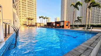 Breeze Residences Condos