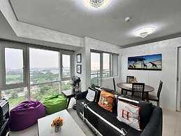 Breeze Residences Condos