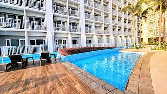 Breeze Residences Condos