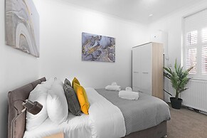 Modern 1 Bedroom Apartment in Gravesend