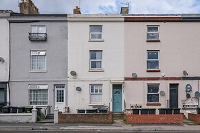 Modern 1 Bedroom Apartment in Gravesend