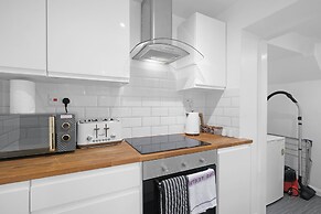 Modern 1 Bedroom Apartment in Gravesend