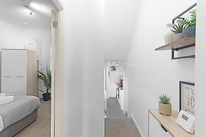 Modern 1 Bedroom Apartment in Gravesend
