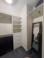 Cosy Spacious Hill Holiday Home