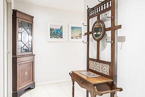 Gorgeous 2-bed Unit Near Riverside Parks