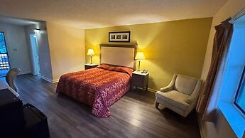 COUNTRY HOST INN