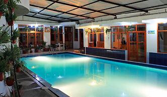 Hostal y Complejo Turistico La Rueda