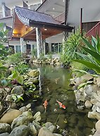 Intimate Riverside Resort
