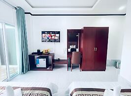 Intimate Riverside Resort
