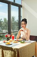Sea Front Apartment & Spa Da Nang
