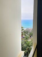 Sea Front Apartment & Spa Da Nang