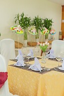 Sea Front Apartment & Spa Da Nang