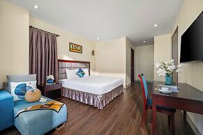 Sea Front Apartment & Spa Da Nang