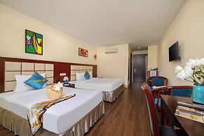 Sea Front Apartment & Spa Da Nang